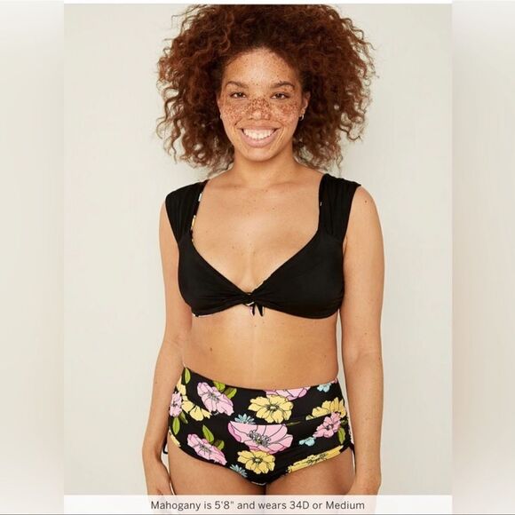 COPY - Victoria’s Secret Pink Swim Shortie Bikini Bottom Ruched Sides Black flo… - Picture 7 of 8